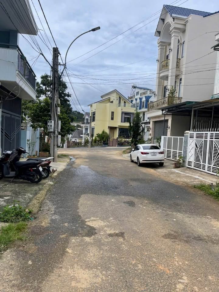 Đất nền khu vực An Sơn, Đà Lạt 114m² giá 8.5 tỷ - Thế đất vuông vức, đường nhựa rộng rãi!