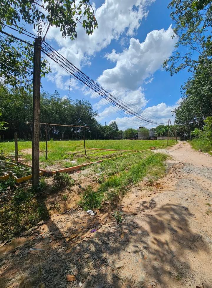 Đất nền Vĩnh Tân Tân Uyên 108m² giá chỉ 1.1 tỷ - Cơ hội đầu tư không thể bỏ lỡ!