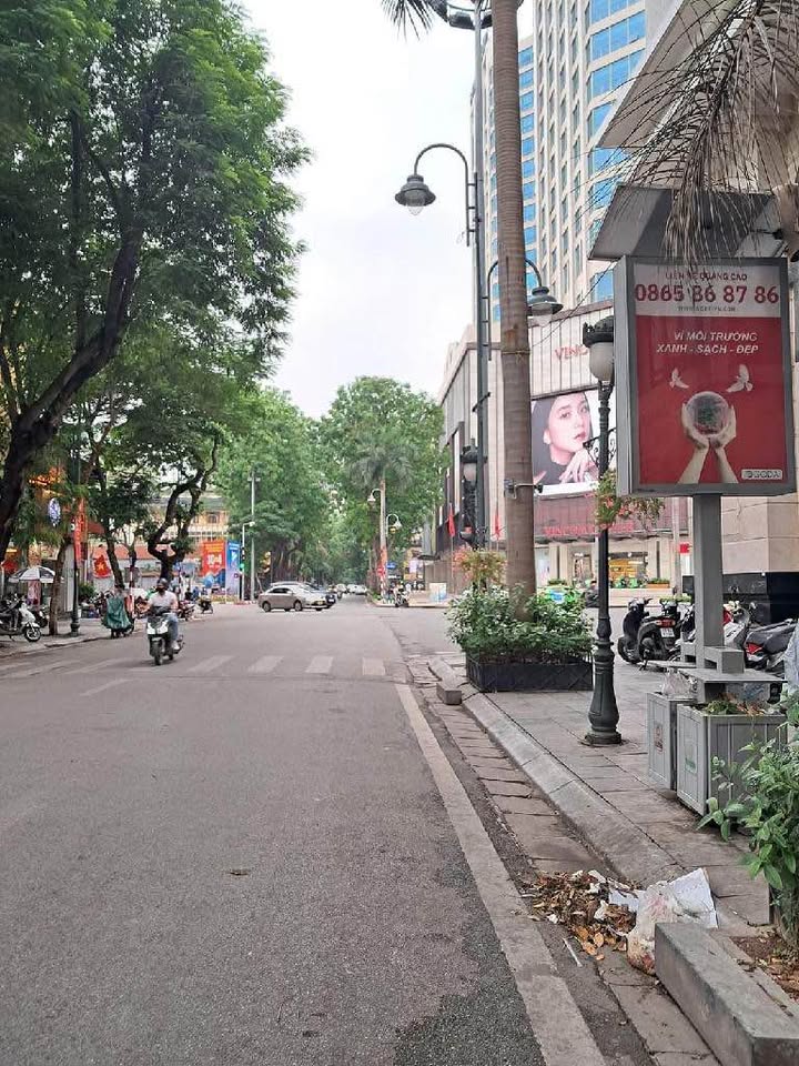 Mặt phố Bà Triệu, Hai Bà Trưng 23m² giá 26 tỷ - Kinh doanh đỉnh cao!