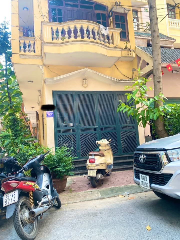 FrontHouse Nghĩa Tân 62m² giá 19.5 tỷ - Lô góc, ô tô đỗ cửa, dòng tiền kép!