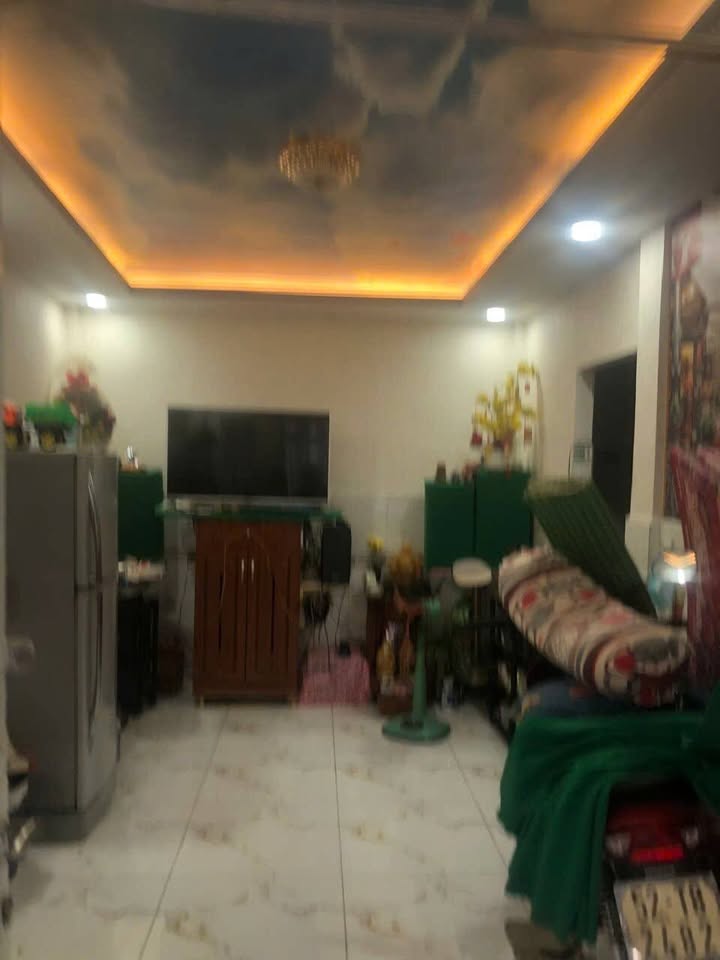 Nhà phố Tạ Quang Bửu, Quận 8, 28m² giá 2 tỷ - Hẻm xe hơi 5m, kinh doanh thuận lợi!
