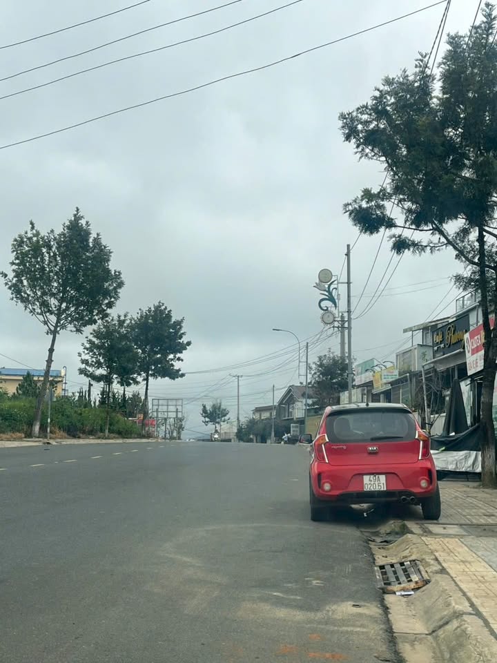 Đất mặt tiền đường Huỳnh Tấn Phát, quận 7, 300m² giá 6 tỷ - Cơ hội đầu tư hấp dẫn!