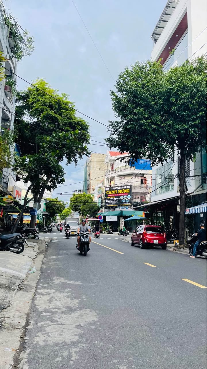 Nhà mặt tiền Trần Nguyên Hãn, Nha Trang 73.6m² giá 10.8 tỷ - Đầu tư sinh lời ngay!