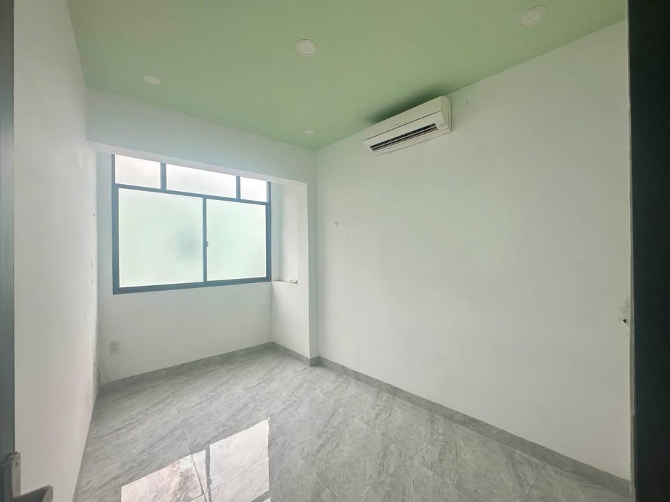 Nhà 3 tầng tại Tô Vĩnh Diện, Nha Trang 13.4m² giá 1.55 tỷ - Gần biển chỉ 1Km!