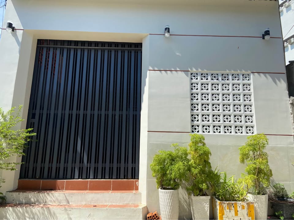 Nhà bán 326/30 Lê Hồng Phong, P Nam Nha Trang 136m² - Giá tốt, giao thông thuận lợi!