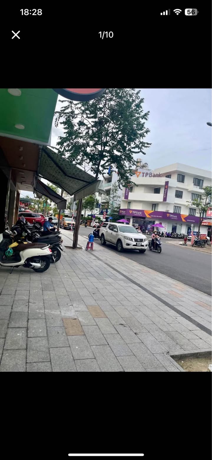 Nhà 4 tầng cho thuê đường Thích Quảng Đức 110m² - Vị trí sầm uất, thích hợp làm văn phòng!