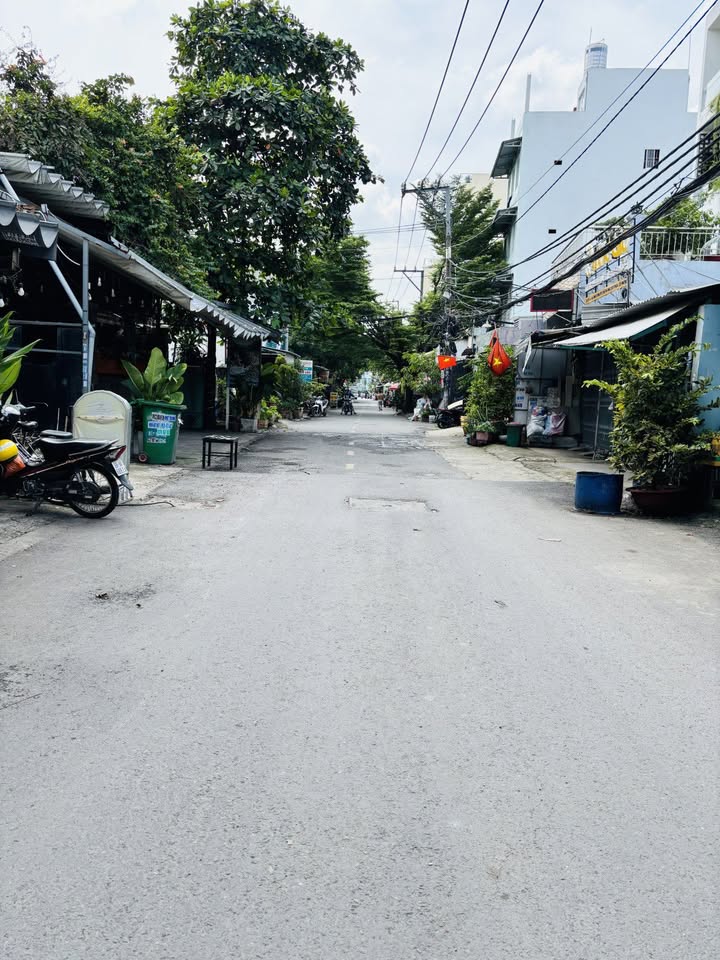 Nhà cấp 4 mặt tiền Tân Thới Nhất, Q12, 130m² giá 6.65 tỷ - Kinh doanh thuận lợi!