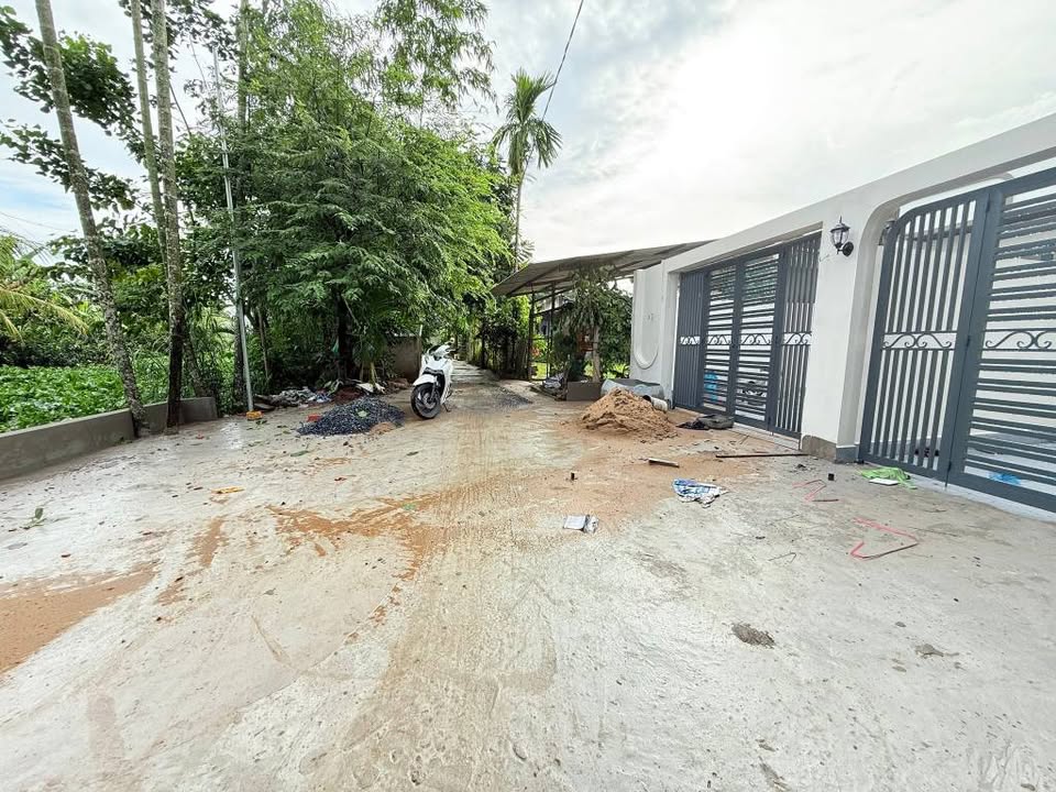 Nhà cấp 4 mới xây tại Đông Thành, Vĩnh Long 174m² giá 1.19 tỷ - Sân ô tô rộng rãi!