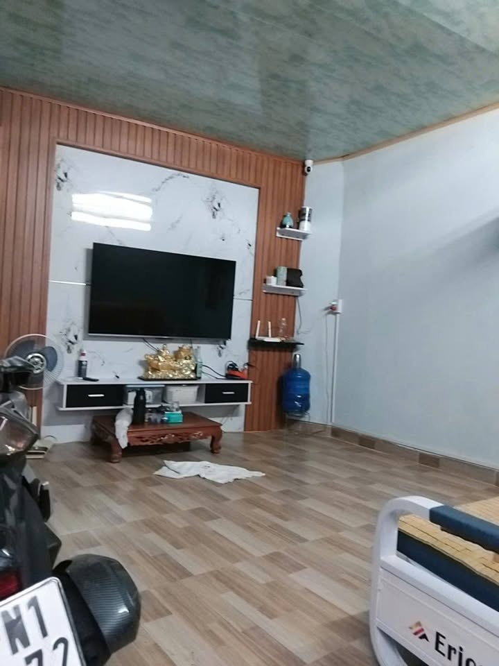 Nhà cấp 4 Lãm Hà 28m² giá 280 triệu - Ô tô vào tận cửa!