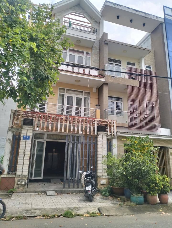 Nhà nguyên căn mặt tiền Phạm Công Trứ, Quận 2, 114m² chỉ 27 triệu/tháng - Kinh doanh thuận lợi!