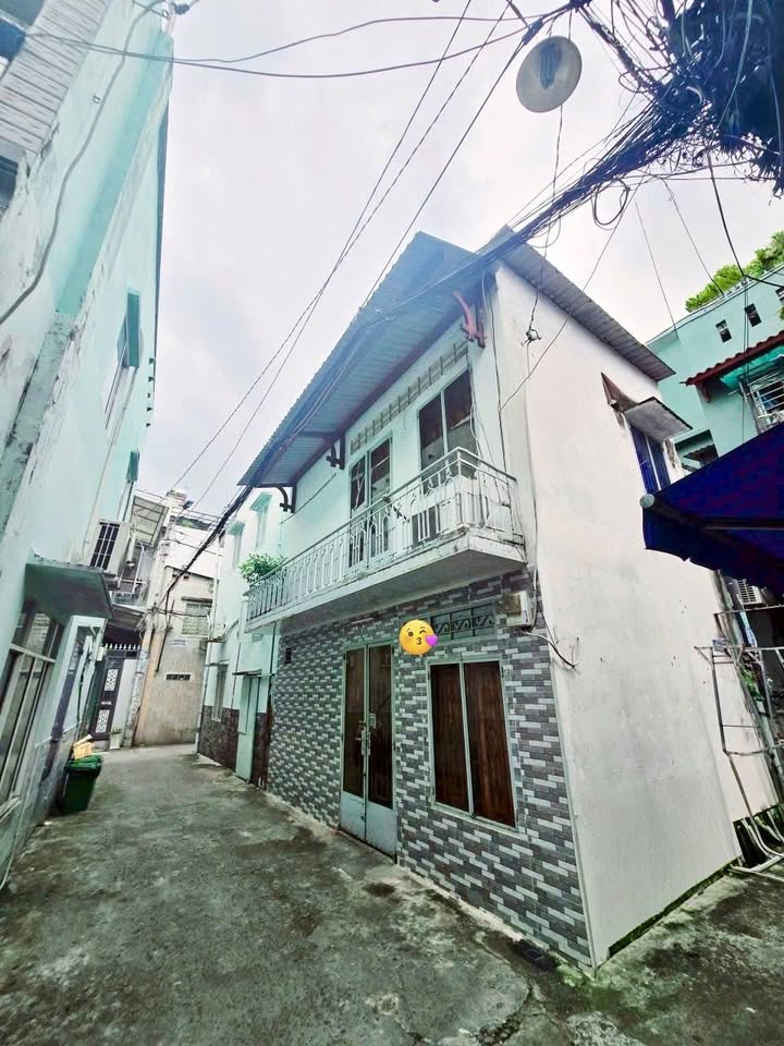 Nhà nhỏ đường Lê Liễu, Tân Quý, Tân Phú 25m² giá chỉ 2.8 tỷ - Thương lượng ngay!