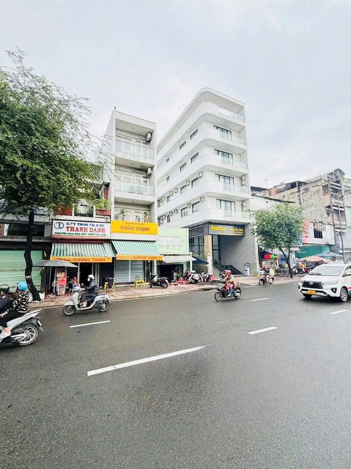 FrontHouse mặt tiền đường Nguyễn Sơn, quận Tân Phú - Diện tích 179.2m², giá 33 tỷ - Vị trí kinh doanh đắc địa!
