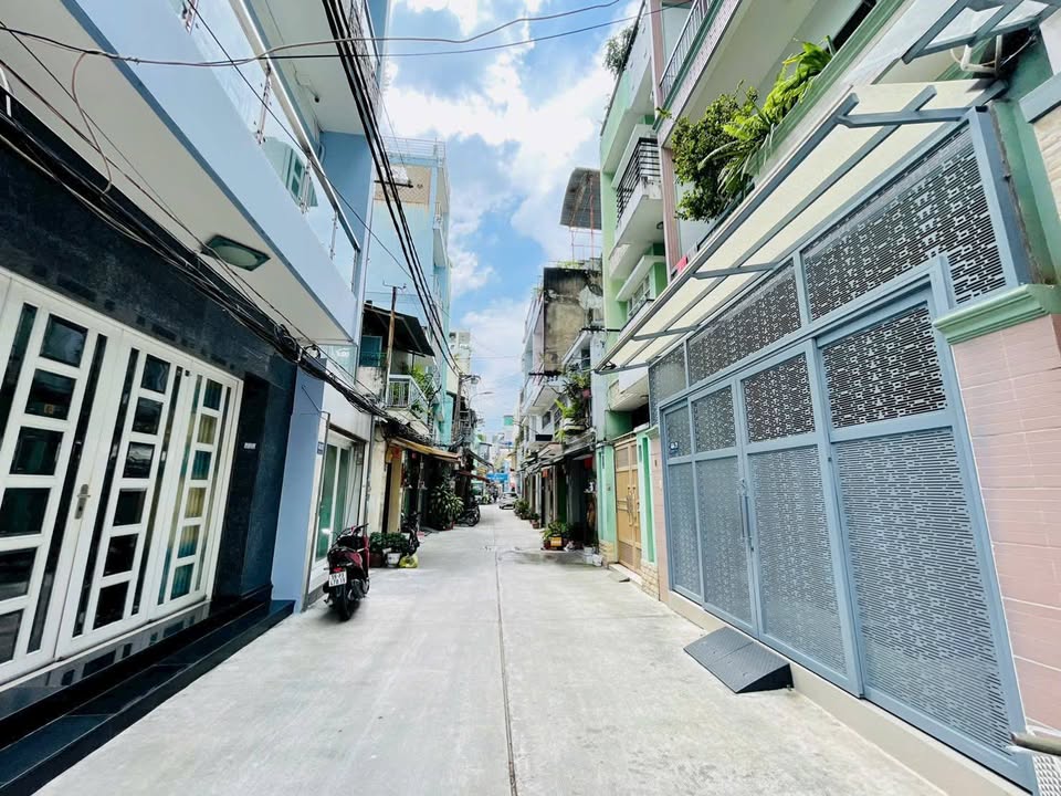 Nhà riêng quận 10, hẻm lớn 6m, 5 tầng, giá 9,9 tỷ - Cơ hội đầu tư lý tưởng!