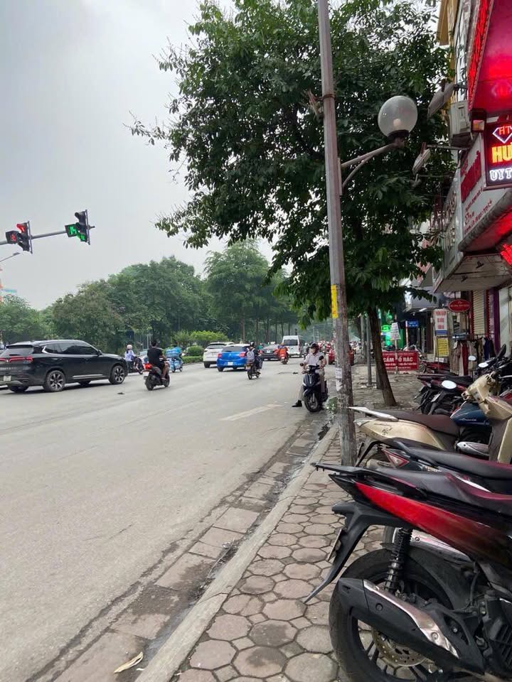 Nhà mặt phố Hoàng Hoa Thám, quận Ba Đình, 48m² giá 16 tỷ - Đầu tư sinh lời ngay!