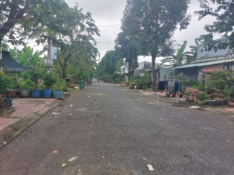 Nhà bán phường Long Châu Vĩnh Long 90m² giá 1.49 tỷ - Sân sau thoáng mát