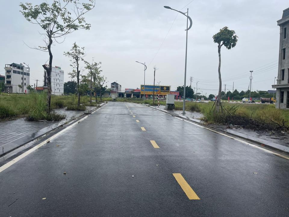 Shophouse Đô Thị Tứ Trưng Vĩnh Tường 102m² giá 4.2 tỷ - Hướng Đông, View Trường Học