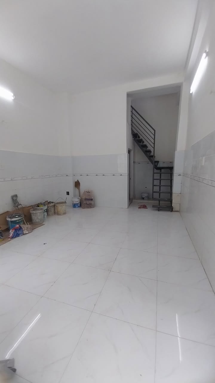 Nhà cho thuê tại đường Ma Lò, quận Bình Tân 32m² giá chỉ 6 triệu/tháng - Yên tĩnh, an ninh!