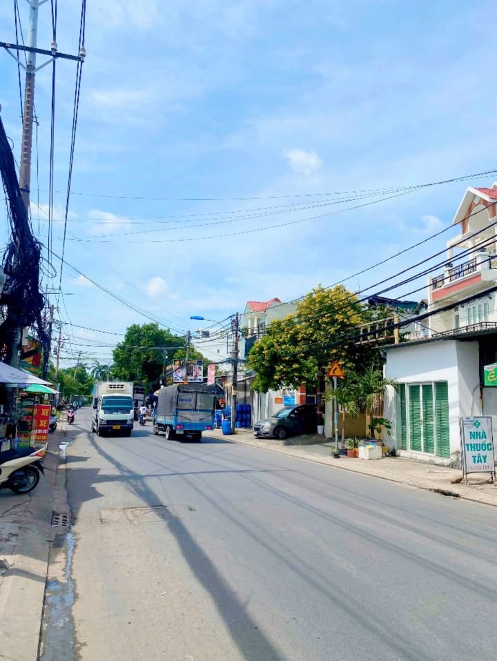 Nhà phố mặt tiền Đỗ Xuân Hợp Thủ Đức 155m² giá 17 tỷ - Kinh doanh sầm uất!