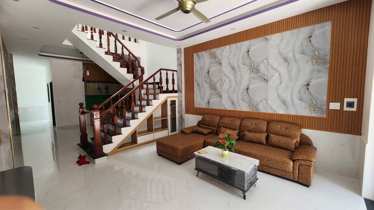 Nhà bán tại Uyên Hưng, Tân Uyên 72m² giá 2.25 tỷ - Mới xây, sổ đỏ chính chủ!