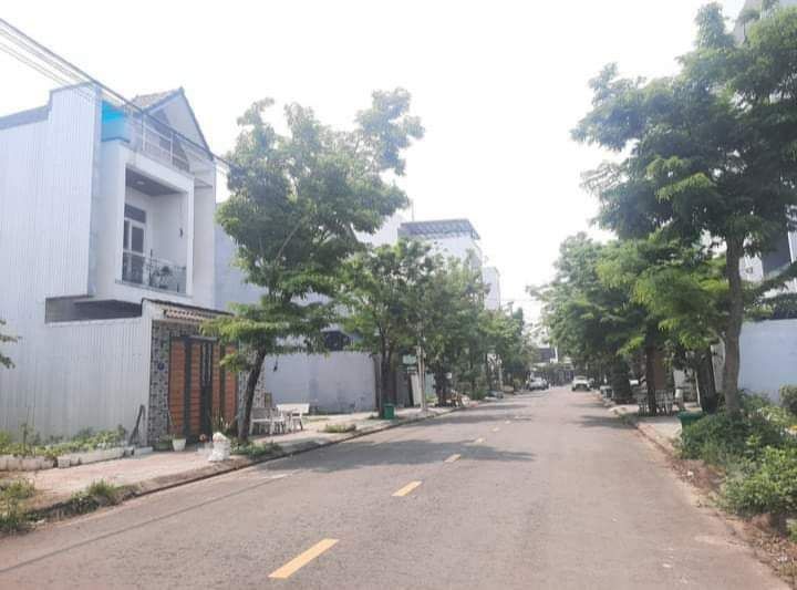 Đất nền Đầm Sen Hòa Quý 100m² giá 5.65 tỷ - Nằm trên đường thông Ngọc Tịnh!