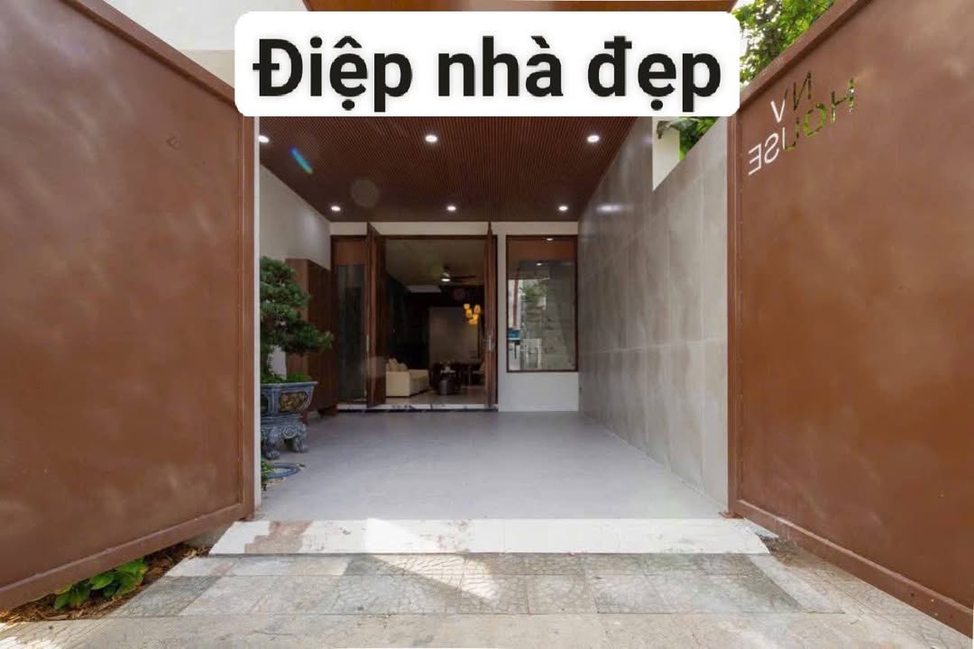 Cho thuê townhouse Hòa Xuân 280m² giá 35 triệu - Thiết kế như Villa, Full nội thất cao cấp!