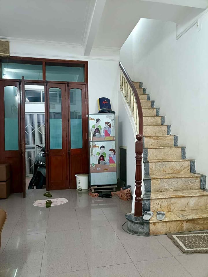 Nhà riêng Nghi Tàm Tây Hồ 31m² giá 6.5 tỷ - Chính chủ, gần phố