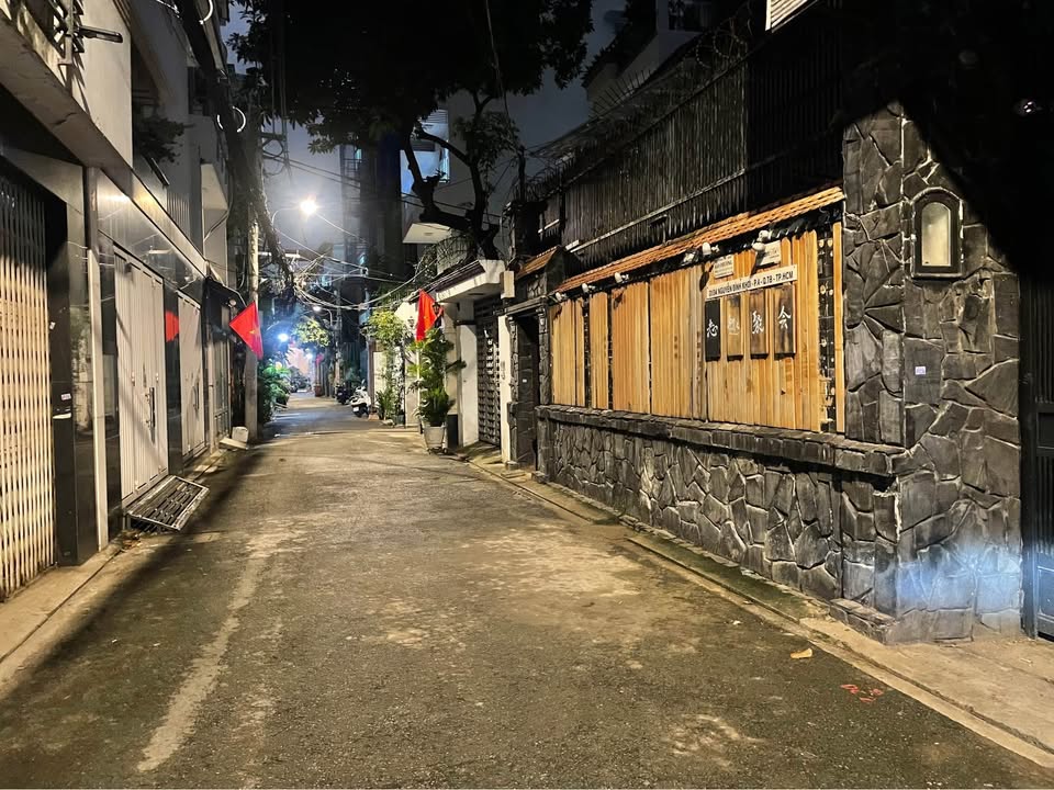 Nhà phố hẻm ô tô tránh Phường 4 Tân Bình 50m² giá chỉ 9 tỷ - Cơ hội vàng cho nhà đầu tư!