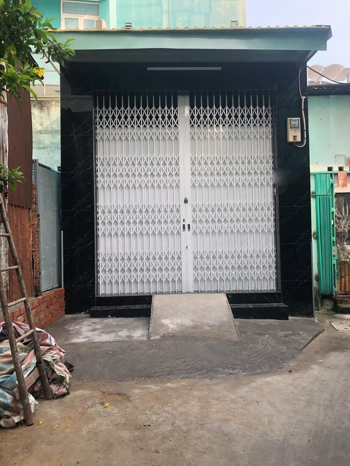 Nhà nguyên căn đường Trần Quý, quận 11, 29m² giá 6.5 triệu - Thuận tiện gần chợ và trường học!