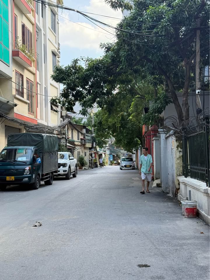 Nhà 5 tầng Phan Đình Giót 40m² giá 8 tỷ - Giao thông thuận tiện, an ninh tốt!