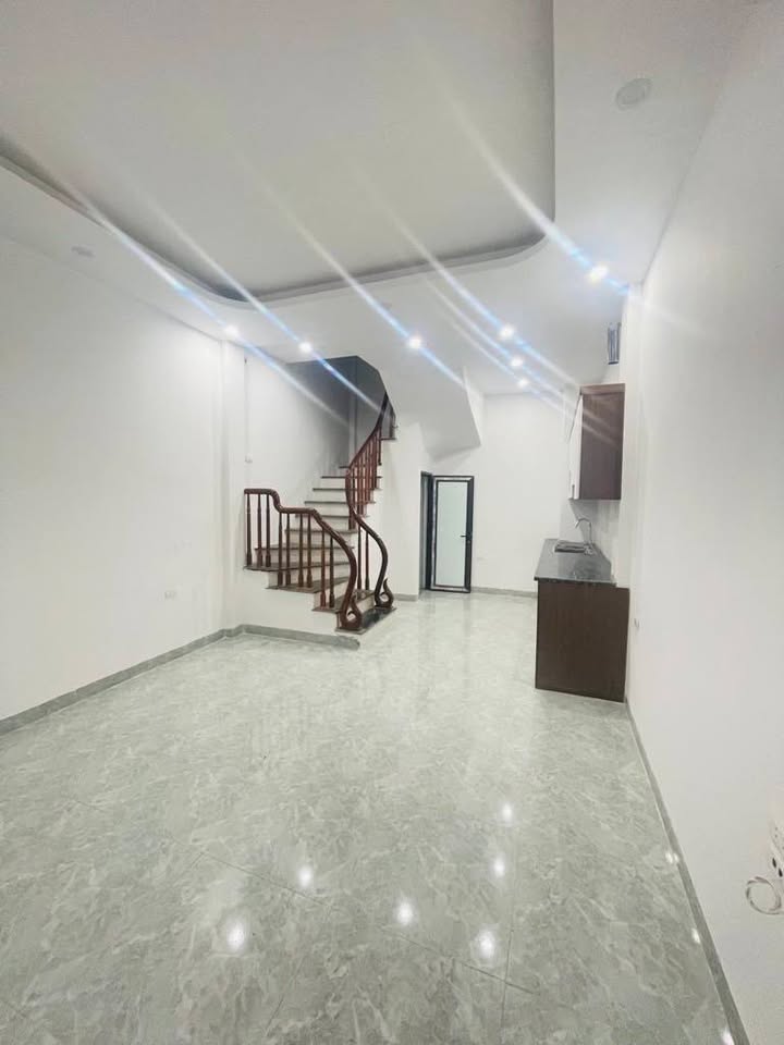 Nhà phố Thanh Đàm, Vĩnh Hưng 37m² giá 6.1 tỷ - Ngõ ô tô qua lại