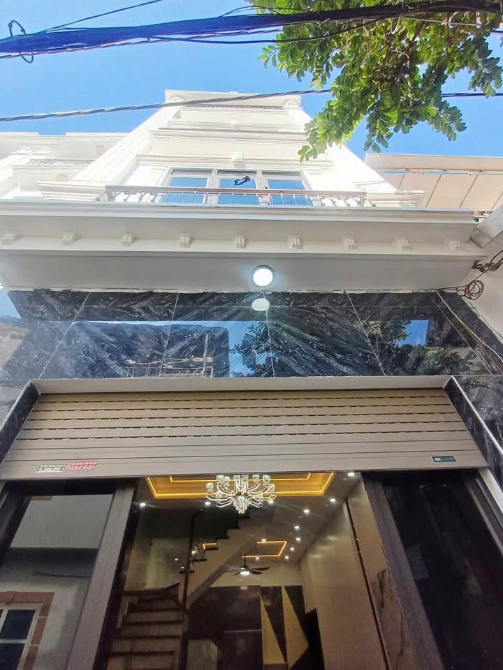 Nhà 4 tầng mới xây đường Lê Lợi - P. Gia Viên - 3.85 tỷ - Tiện ích vô bờ!