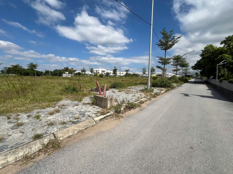 Đất nền Yên Hòa, Hưng Yên 100m² giá 2.77 tỷ - Vị trí đắc địa, tiềm năng phát triển!