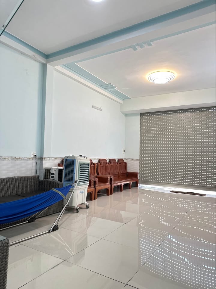 Nhà phố Trảng Dài, Biên Hòa 5m² giá 1.9 tỷ - Thiết kế hiện đại, sẵn sàng ở ngay!