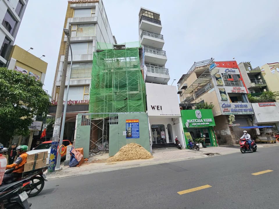 Cho thuê tòa nhà mặt tiền Trần Huy Liệu, Phú Nhuận 97m² - Nhà mới 100% có thang máy!