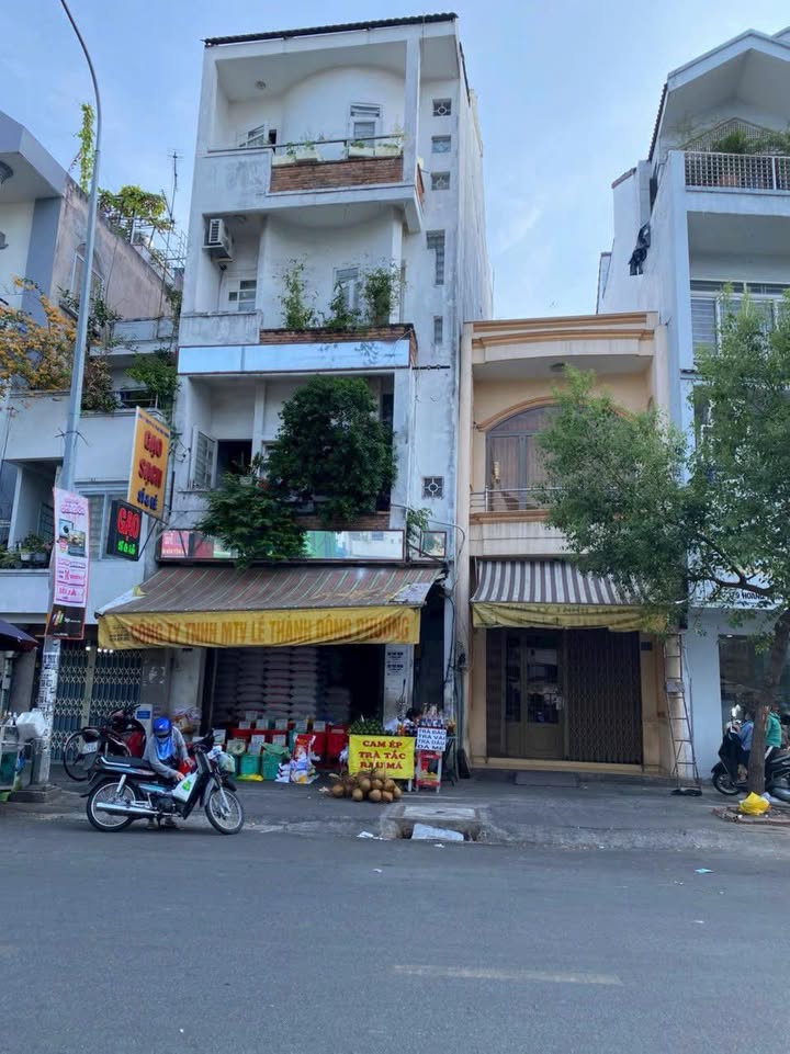 Nhà mặt tiền Hoàng Hoa Thám, Quận Bình Thạnh 131m² giá 32 tỷ - Đầu tư sinh lời hấp dẫn!