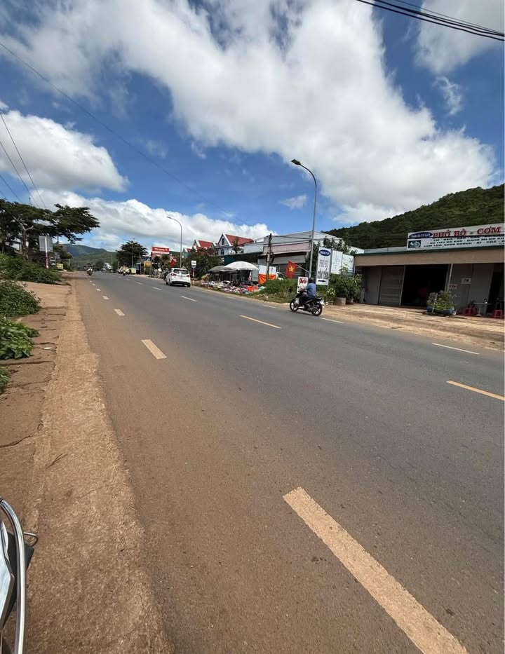 Nhà mặt tiền Quốc lộ 27 Đơn Dương 333m² giá 3.005 tỷ - Cơ hội đầu tư tuyệt vời!