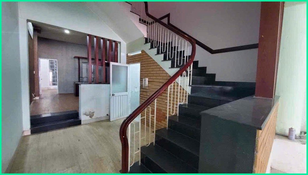 Cho thuê nhà mặt tiền Trà Khúc, quận Tân Bình, 120m² - Địa điểm lý tưởng cho văn phòng và showroom!