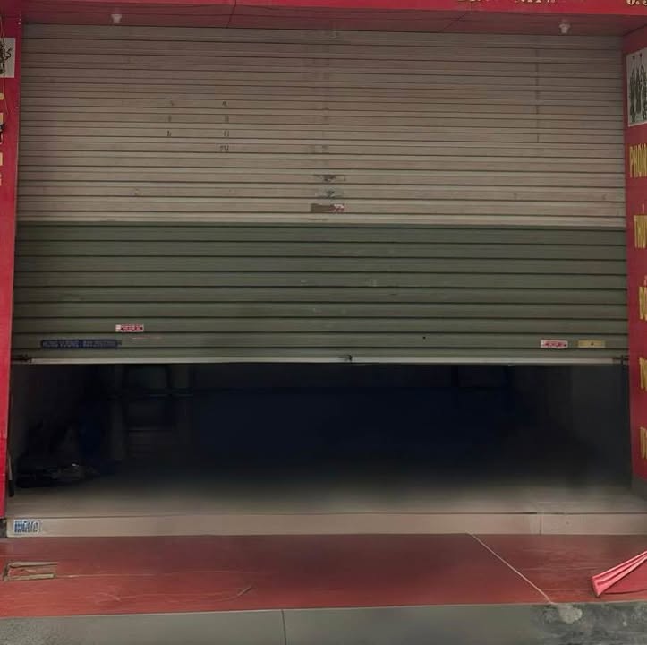 Cho thuê nhà mặt đường Chợ Hàng Mới 39m² giá 11 triệu - Vị trí đắc địa cho kinh doanh!