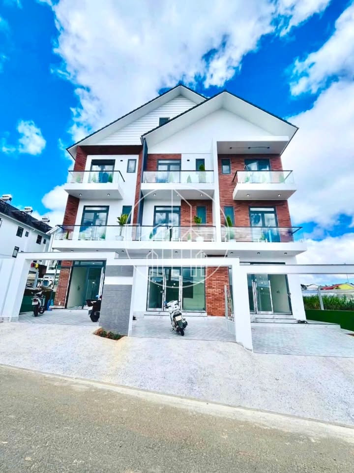 Nhà mặt tiền Nguyễn Hữu Cầu, Đà Lạt 80m² giá 5 tỷ - Cơ hội đầu tư sinh lời lớn!