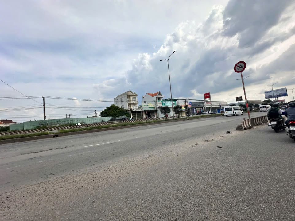 Đất 2 mặt tiền Quốc lộ 51, Biên Hòa 4930m² giá 70 tỷ - Cơ hội đầu tư hấp dẫn!