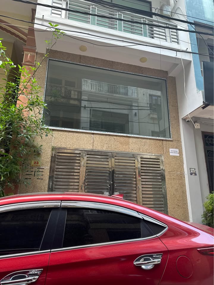 Cho thuê nhà liền kề Nghĩa Đô 56m² giá 45 triệu - Thiết kế hiện đại, giao thông thuận lợi!