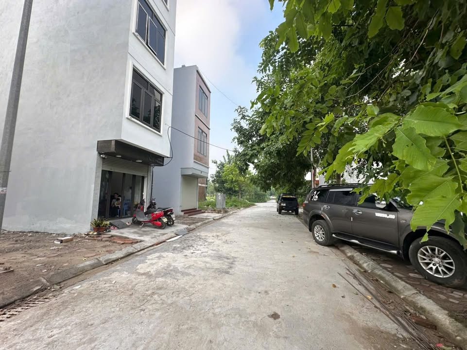 Đất nền Ngọc Hồi 30m² giá chỉ 5.5 tỷ - Cơ hội đầu tư hiếm có!