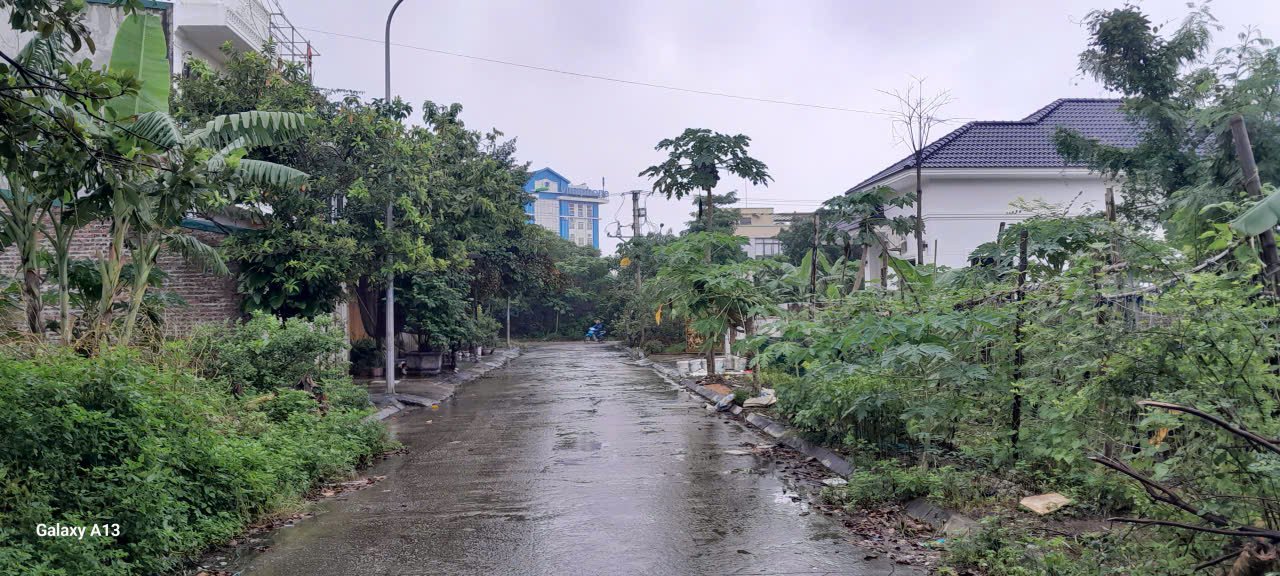 Bán đất nền Nam Thành, Ninh Bình 160m² giá 6.1 tỷ - Vị trí đẹp, kinh doanh thuận lợi!