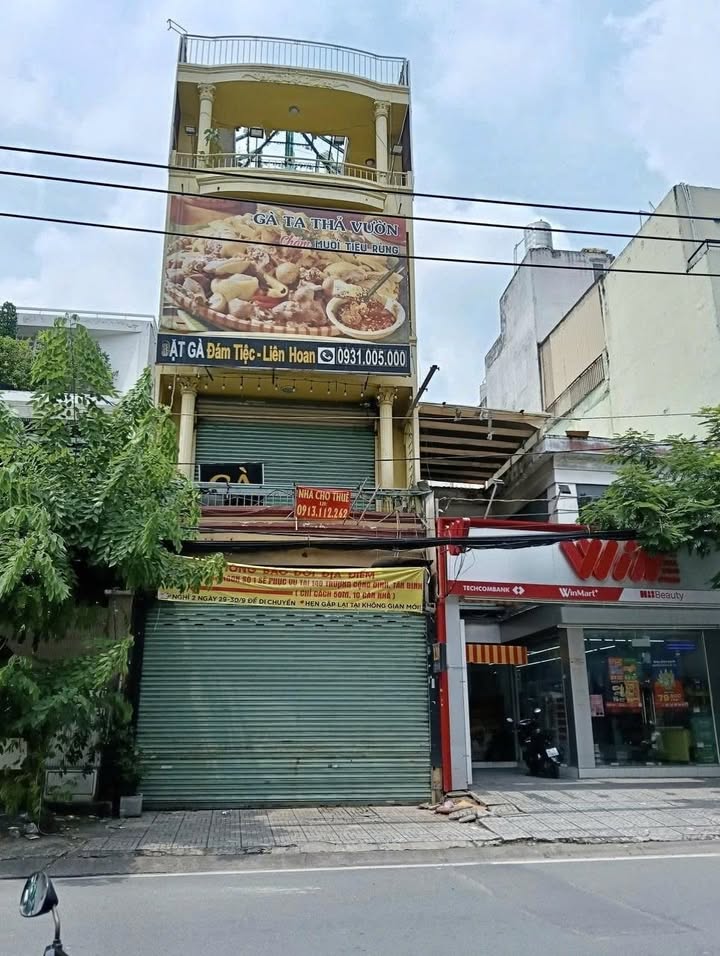 Bán nhà mặt tiền 120 Trương Công Định, quận Tân Bình - Đầu tư sinh lời, vị trí đắc địa!