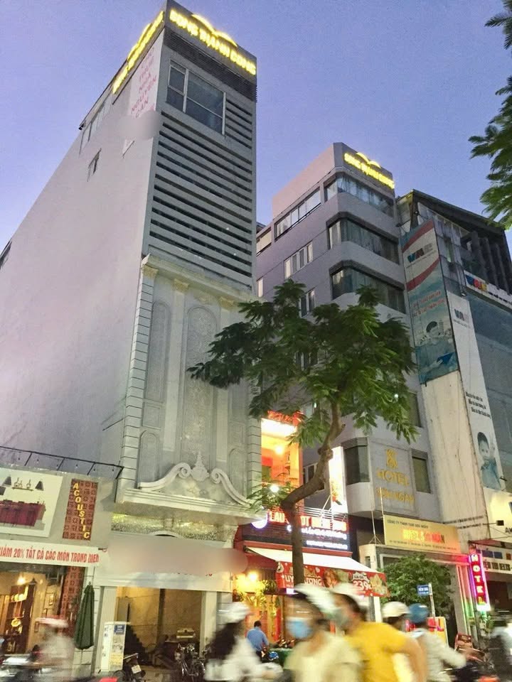 Tòa nhà FrontHouse mặt tiền Tân Sơn Nhì, 136m² giá 30 tỷ - Đầu tư sinh lời ngay!