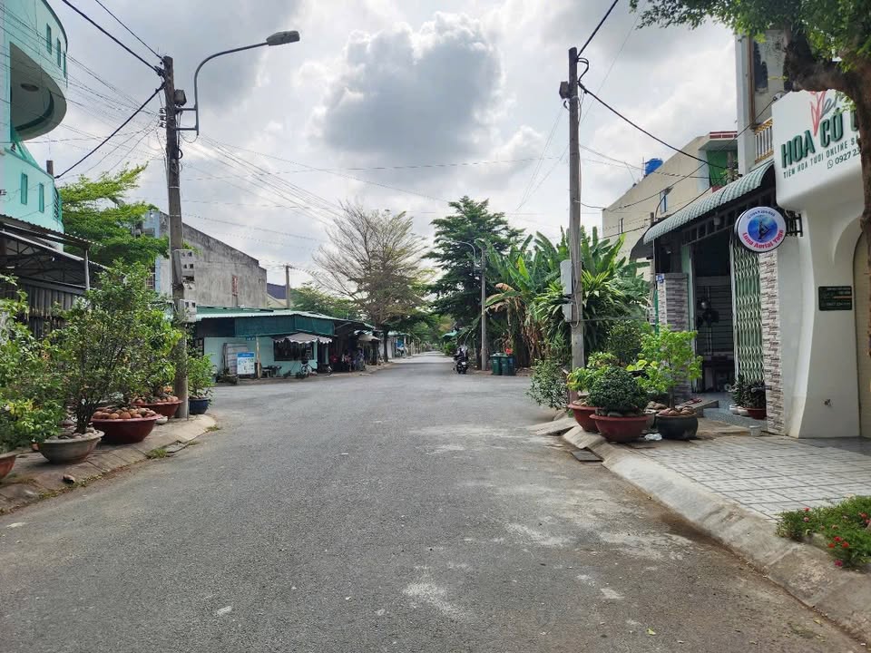 Đất nền Bến Lức 80m² giá 1.98 tỷ - Sổ hồng chính chủ, bớt lộc nhẹ!