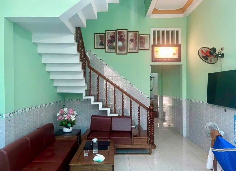 Nhà 2 Tầng Phường Nguyễn Văn Cừ 83.5m² giá 4 tỷ - Cách Biển chỉ 600m!