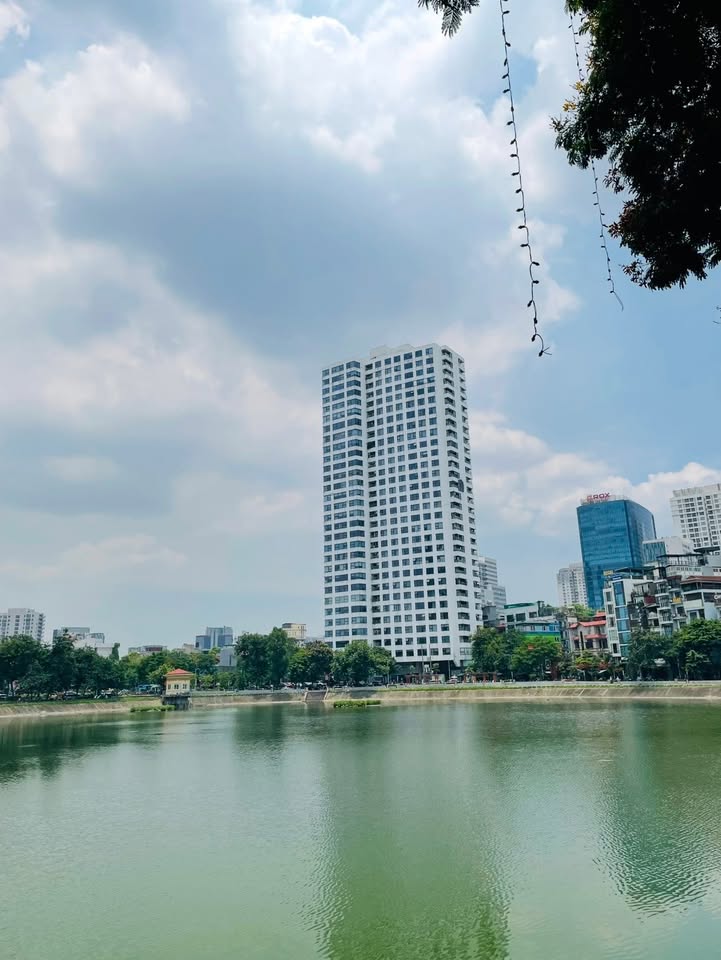 Nhà riêng Kim Mã 40m² giá 11.8 tỷ - Gần hồ Ngọc Khánh, ô tô tránh nhau!