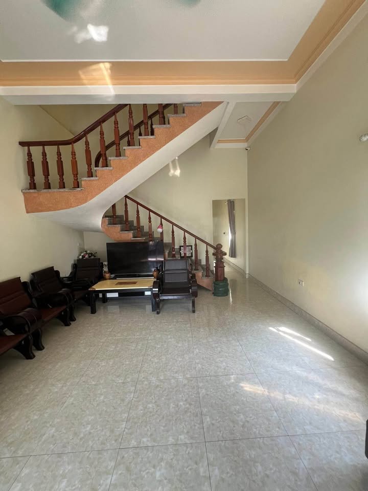 Bán nhà 2 tầng diện tích 135m² tại Mông Dương - Giá chỉ 900 triệu