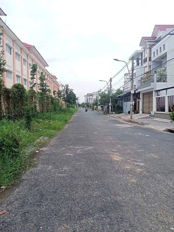 Đất nền KDC Bắc Hà Hoàng Hổ, An Giang 77.5m² giá chỉ 1 tỷ - Vị trí đắc địa gần trường học!